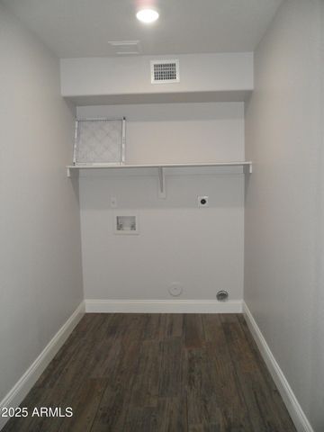 7864 E Osage Avenue, Mesa, AZ 85212