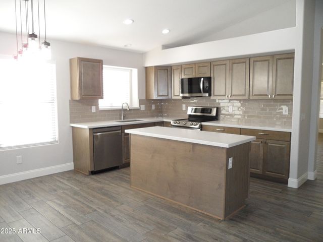 7864 E Osage Avenue, Mesa, AZ 85212