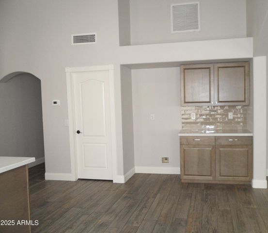 7864 E Osage Avenue, Mesa, AZ 85212