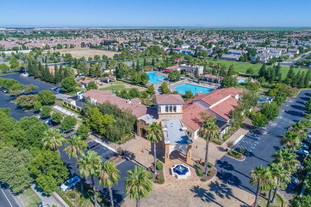 1801 Danbrook Dr, Sacramento, CA 95835