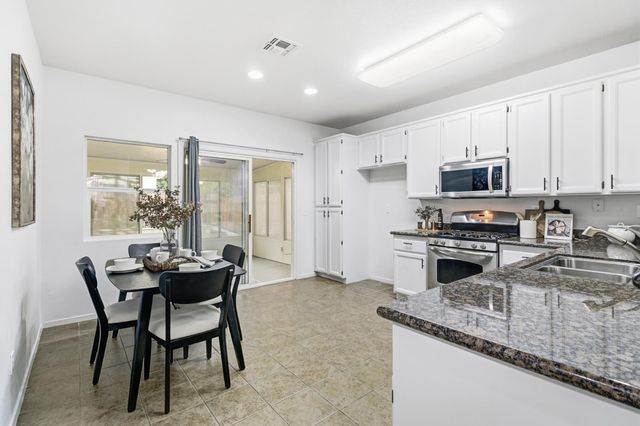 1801 Danbrook Dr, Sacramento, CA 95835