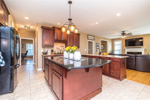 4584 Shadowstone Drive, Easton, PA 18040