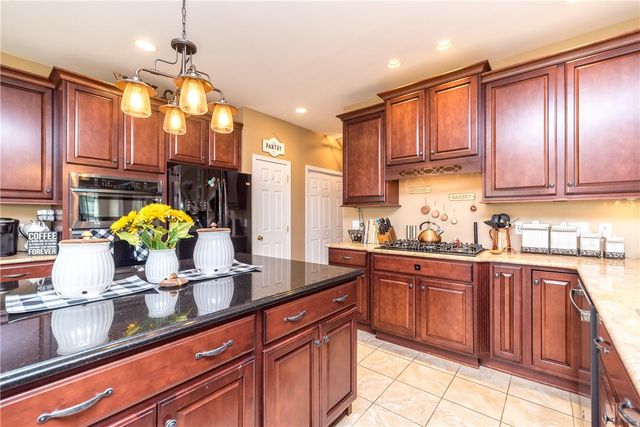 4584 Shadowstone Drive, Easton, PA 18040