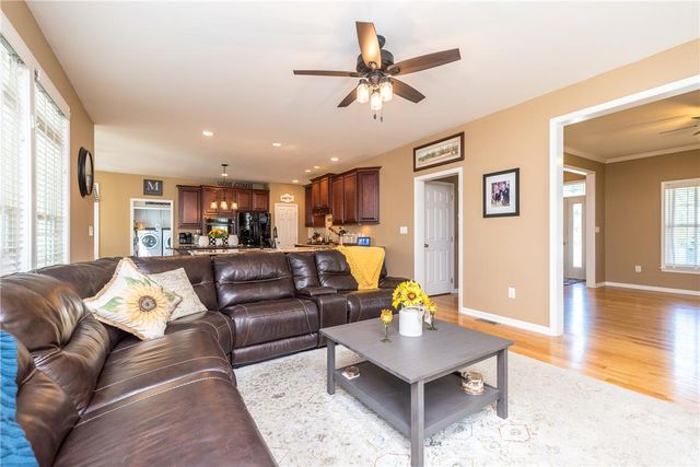 4584 Shadowstone Drive, Easton, PA 18040