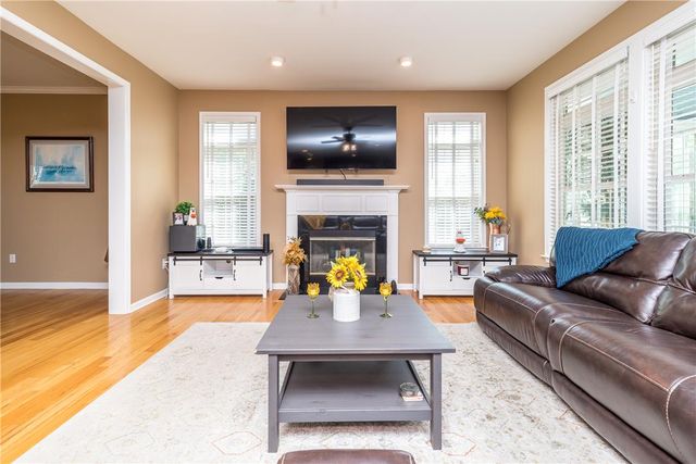 4584 Shadowstone Drive, Easton, PA 18040