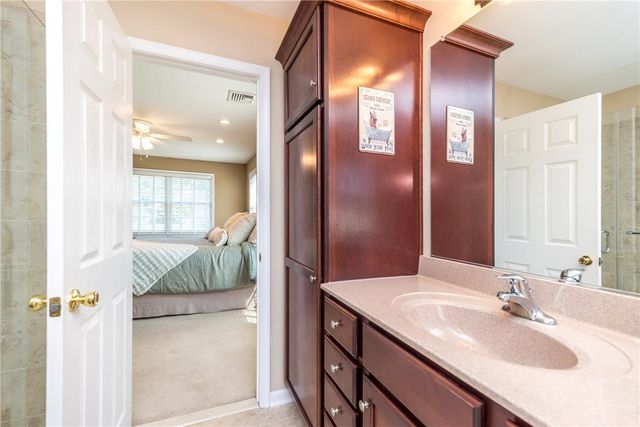 4584 Shadowstone Drive, Easton, PA 18040