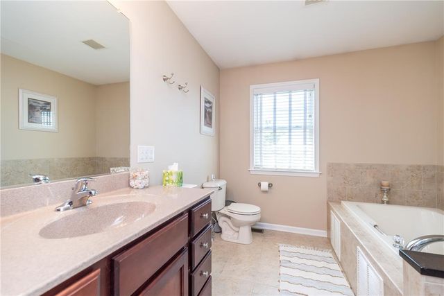 4584 Shadowstone Drive, Easton, PA 18040