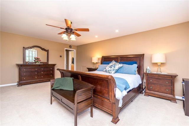 4584 Shadowstone Drive, Easton, PA 18040