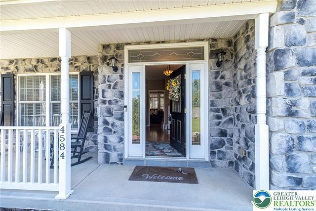 4584 Shadowstone Drive, Easton, PA 18040