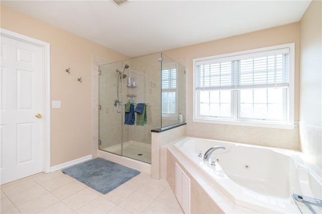 4584 Shadowstone Drive, Easton, PA 18040