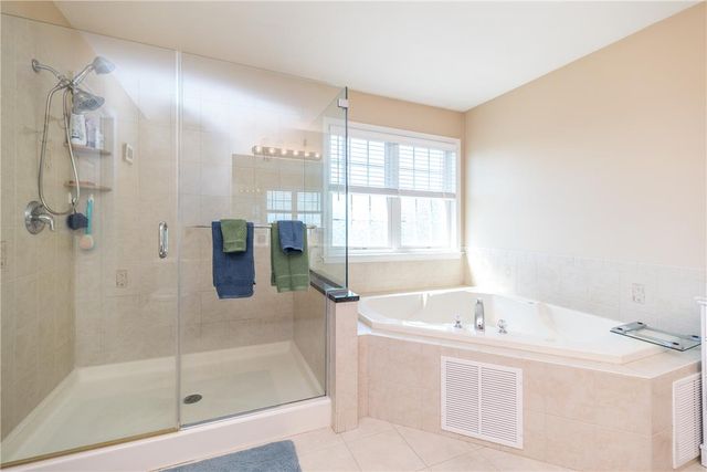 4584 Shadowstone Drive, Easton, PA 18040