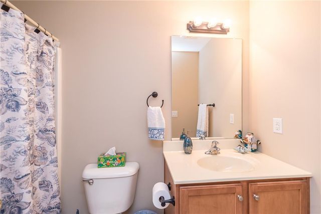 4584 Shadowstone Drive, Easton, PA 18040