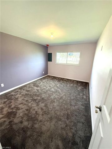 34 Hamlin CT, Lehigh Acres, FL 33936