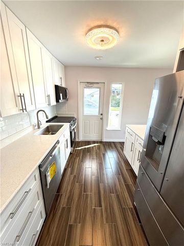 34 Hamlin CT, Lehigh Acres, FL 33936