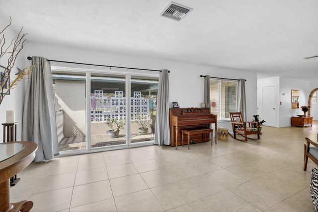 882 Azalea Court, Plantation, FL 33317