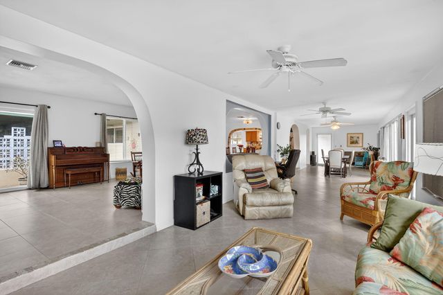 882 Azalea Court, Plantation, FL 33317