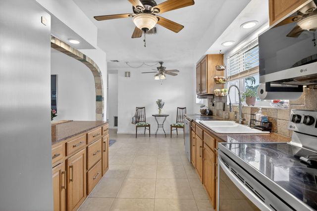 882 Azalea Court, Plantation, FL 33317