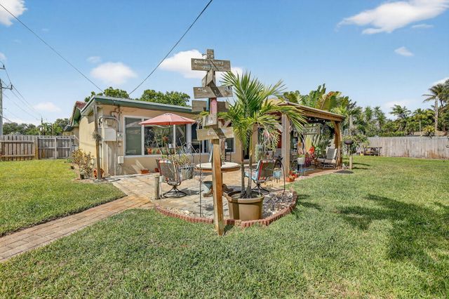 882 Azalea Court, Plantation, FL 33317