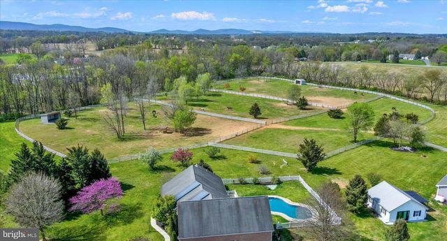 1130 W TRINDLE ROAD, Mechanicsburg, PA 17050