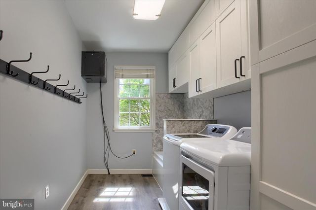 1130 W TRINDLE ROAD, Mechanicsburg, PA 17050