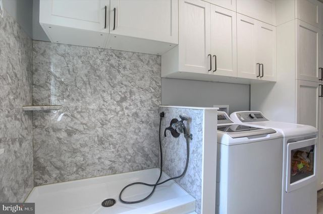 1130 W TRINDLE ROAD, Mechanicsburg, PA 17050