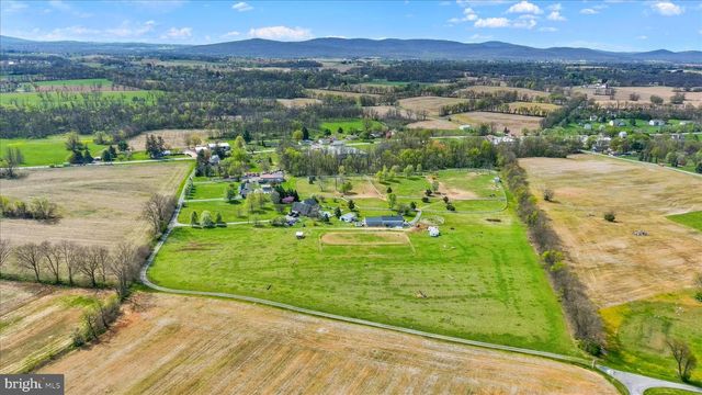 1130 W TRINDLE ROAD, Mechanicsburg, PA 17050