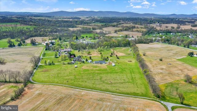 1130 W TRINDLE ROAD, Mechanicsburg, PA 17050