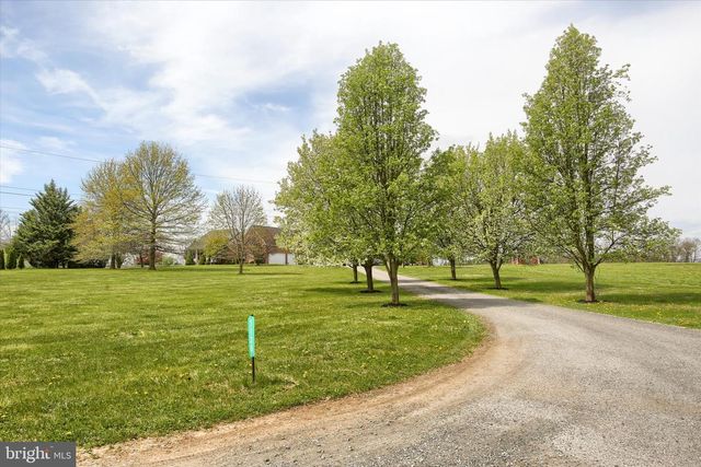 1130 W TRINDLE ROAD, Mechanicsburg, PA 17050