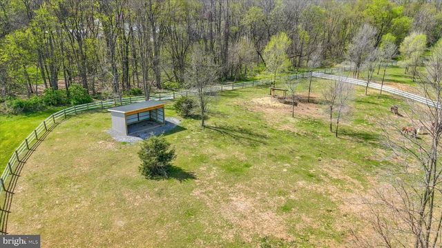 1130 W TRINDLE ROAD, Mechanicsburg, PA 17050