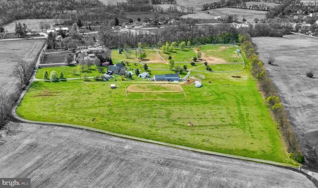 1130 W TRINDLE ROAD, Mechanicsburg, PA 17050