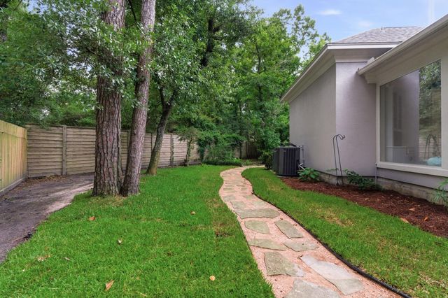 6 Harbor Cove Drive, The Woodlands, TX 77381