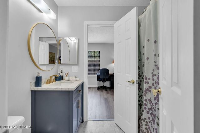 54 Greenwich Drive 1704, Galloway, NJ 08205