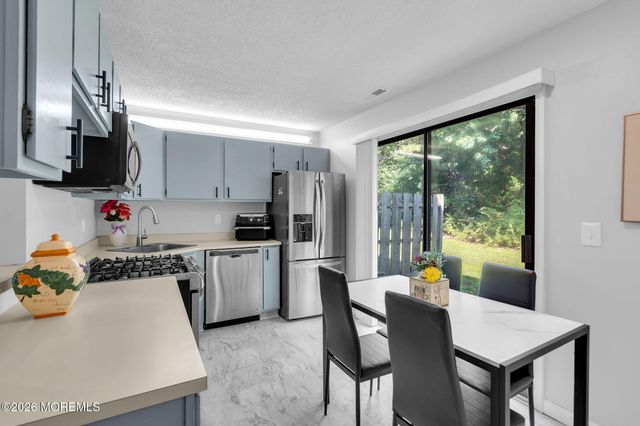 54 Greenwich Drive 1704, Galloway, NJ 08205