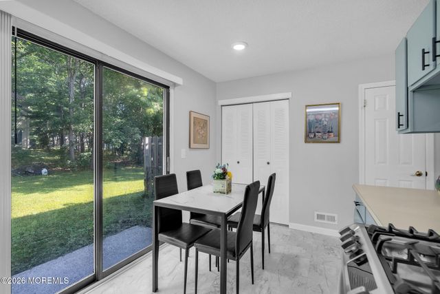 54 Greenwich Drive 1704, Galloway, NJ 08205