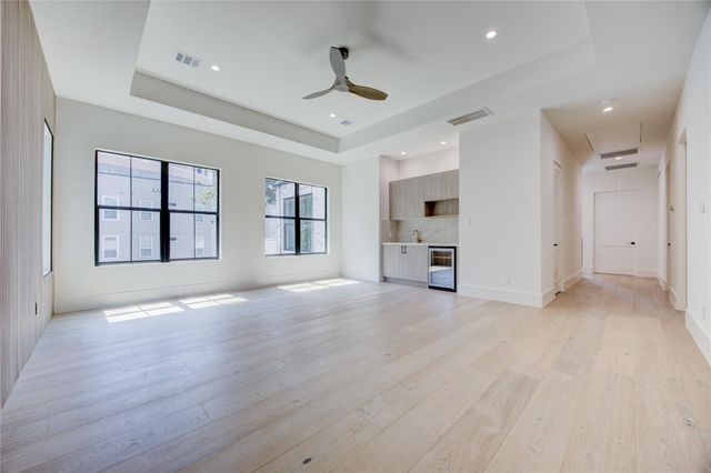 1916 Addison Road, Houston, TX 77030