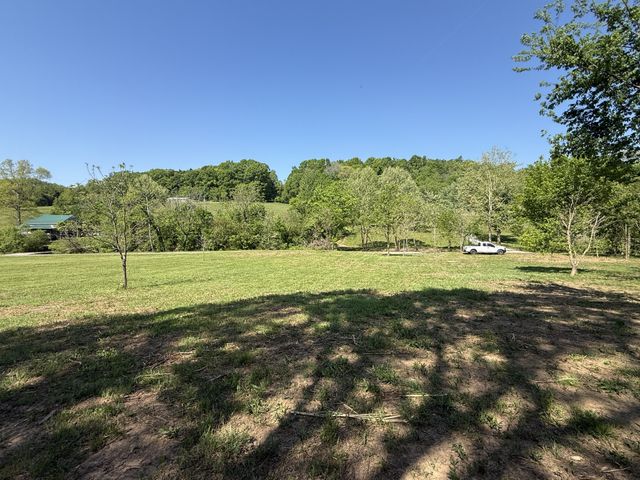 0 Rogues Fork Rd, Bethpage, TN 37022