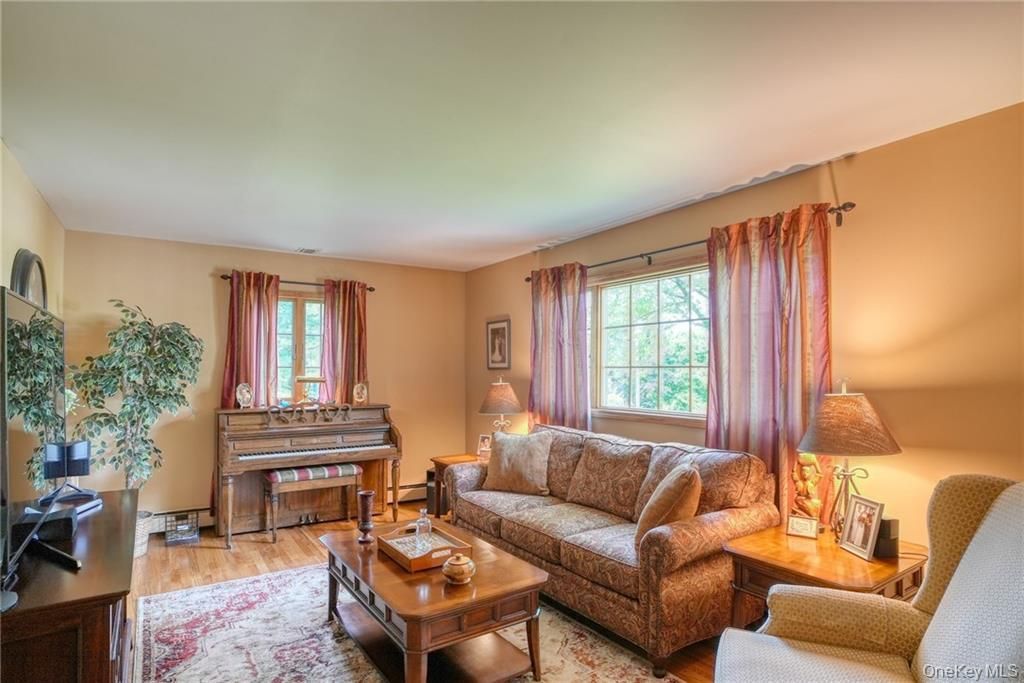 8 Roberts Drive, Monroe, NY 10950 — exterior