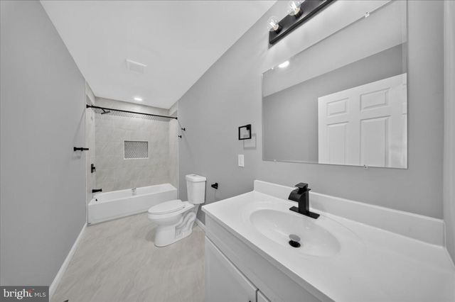 2 GAYNOR CT, Bear, DE 19701