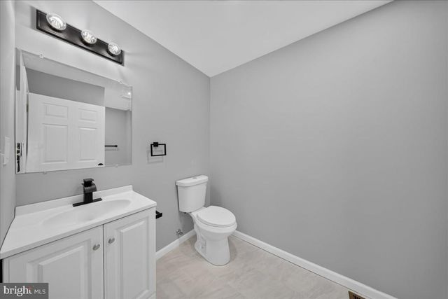 2 GAYNOR CT, Bear, DE 19701