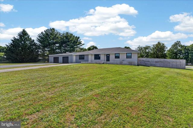 2 GAYNOR CT, Bear, DE 19701