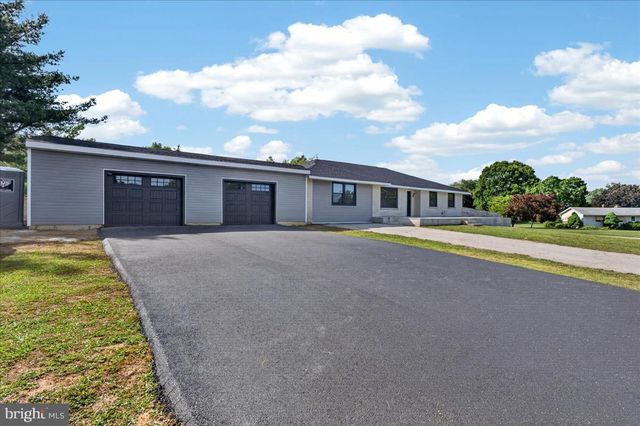 2 GAYNOR CT, Bear, DE 19701