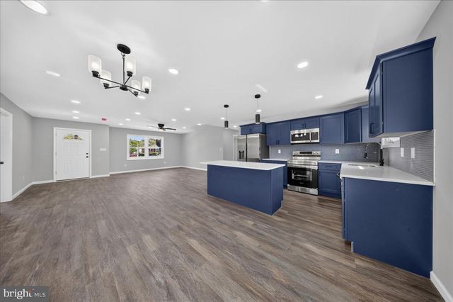 2 GAYNOR CT, Bear, DE 19701