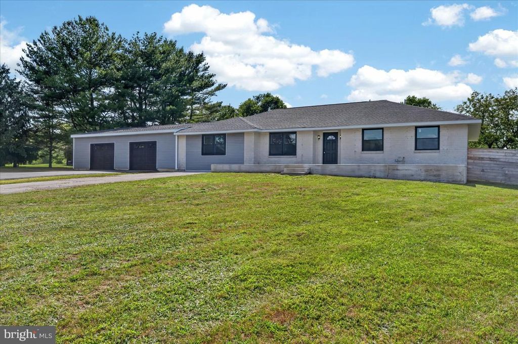 2 GAYNOR CT, Bear, DE 19701