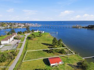 8044 Treasure Drive, Oriental, NC 28571