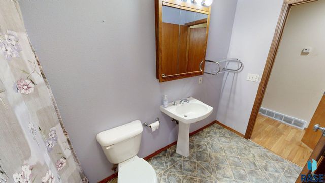 1911 Pebble Beach Cir Circle, Brookings, SD 57006
