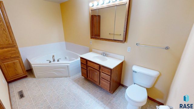 1911 Pebble Beach Cir Circle, Brookings, SD 57006