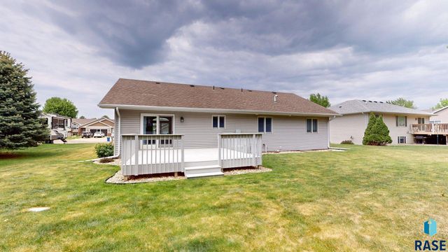 1911 Pebble Beach Cir Circle, Brookings, SD 57006