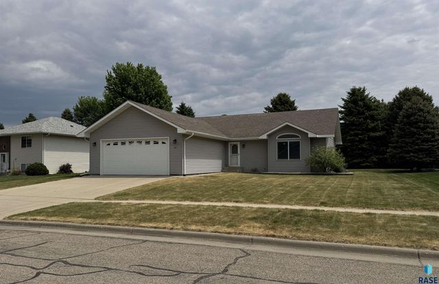 1911 Pebble Beach Cir Circle, Brookings, SD 57006