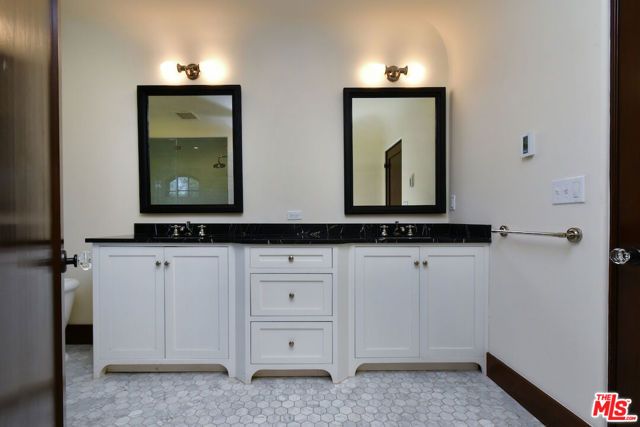 4352 Forman Avenue, Toluca Lake (los Angeles), CA 91602