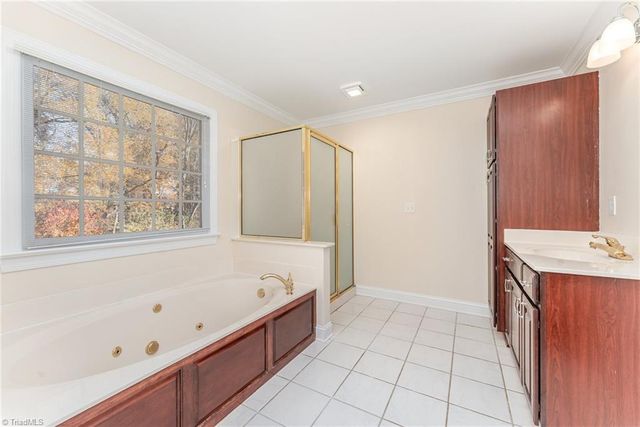 164 Keswick Drive, Advance, NC 27006